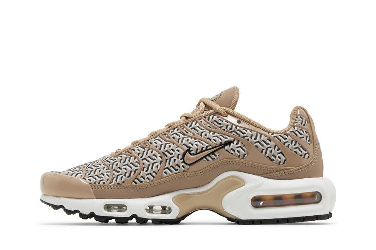 Nike Air Max Plus United in Victory (Women's)