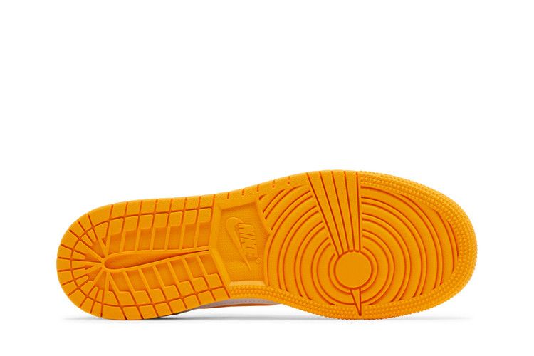 Jordan 1 Low FlyEase Taxi White (GS)