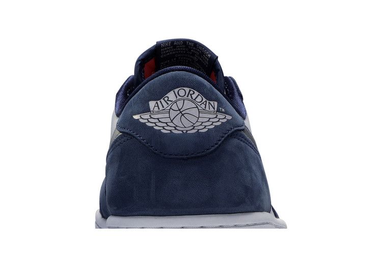 Jordan 1 Low SB Midnight Navy