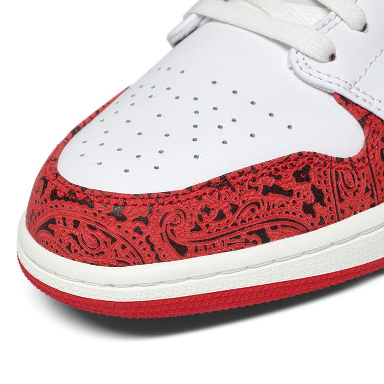 Jordan 1 Low Spades